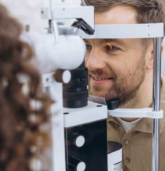 Comprehensive eye check up at Mao Eye Care